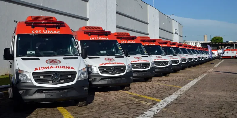 São Paulo - O presidente Michel Temer participa da entrega de 225 ambulâncias para renovação da frota do SAMU 192 (Rovena Rosa/Agência Brasil)