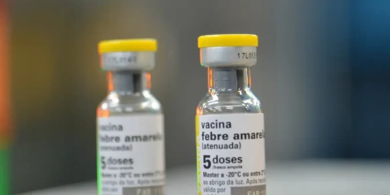 São Paulo - Inauguração da linha final de produção da vacina contra febre amarela na unidade Libbs Farmacêutica, uma empresa privada que fez acordo de transferência de tecnologia com o Instituto de Tecnologia em Imunobiológicos (Bio