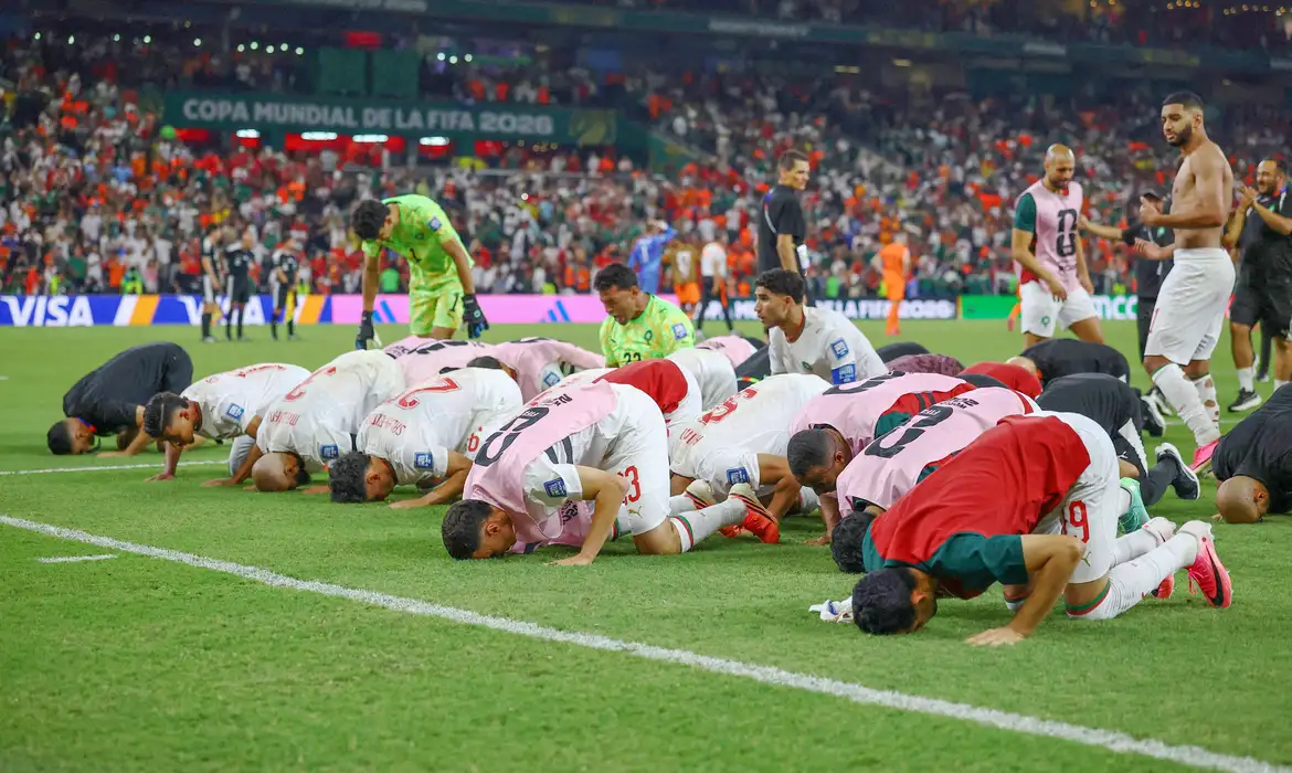 Soccer Football - FIFA World Cup 2026 - Round of 32 - Netherlands v Morocco - Estadio Monterrey, Monterrey, Mexico - June 29, 2026
Morocco players celebrate after the penalty shootout as Morocco qualify for the round of 16 stage of the World Cup REUTERS/Daniel Becerril     TPX IMAGES OF THE DAY
