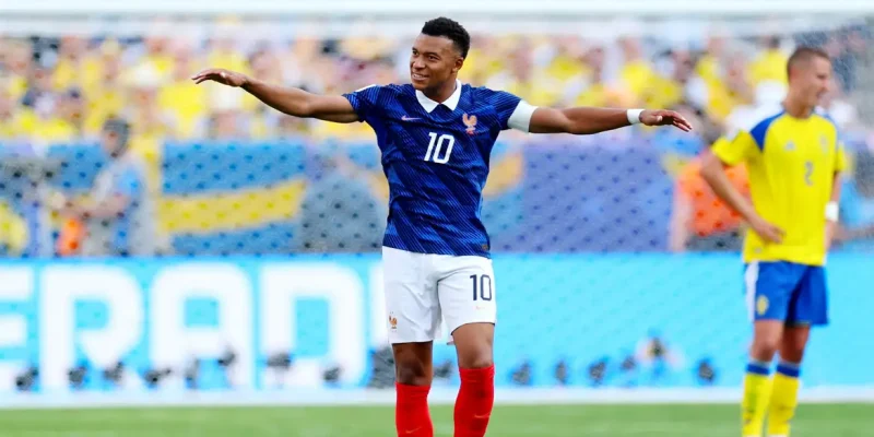 Soccer Football - FIFA World Cup 2026 - Round of 32 - France v Sweden - New York New Jersey Stadium, East Rutherford, New Jersey, U.S. - June 30, 2026 France's Kylian Mbappe celebrates scoring their third goal REUTERS/Mike Segar