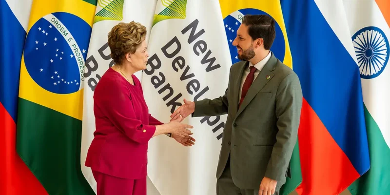 Xangai, 04/06/2026 -  O secretário executivo do Ministério da Cultura (MinC), Márcio Tavares, se encontrou com a presidenta do Novo Banco de Desenvolvimento (NDB) do BRICS, Dilma Rousseff. Foto: Tarcisio Boquady/ MinC