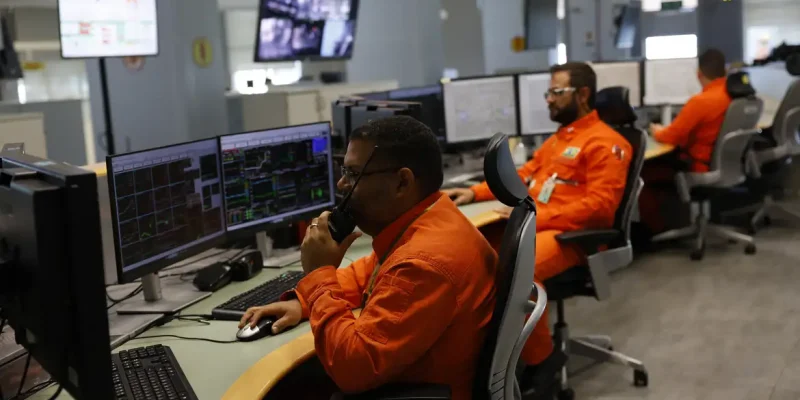 Ipojuca (PE) 01/11/2024 – Sala de controle da Refinaria Abreu e Lima (RNEST), da Petrobras. Foto: Fernando Frazão/Agência Brasil