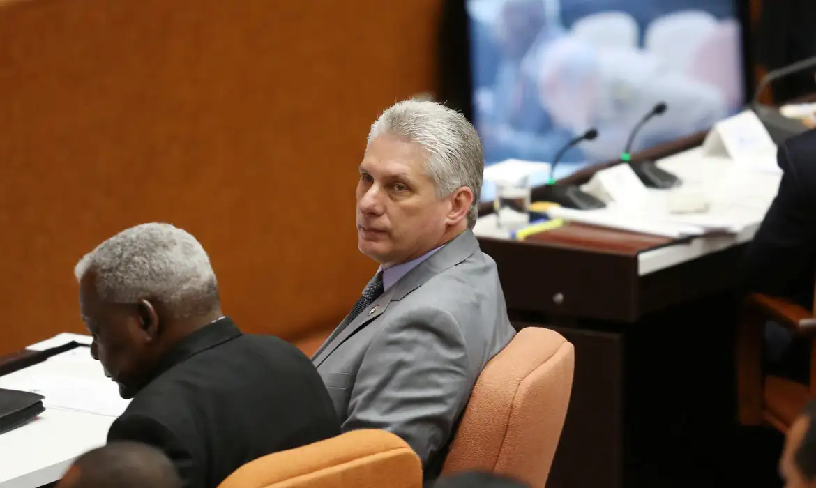 Cuba's First Vice-President Miguel Diaz-Canel (C) takes part in a session of the National Assembly in Havana, Cuba, April 18, 2018. REUTERS/Alexandre Meneghini