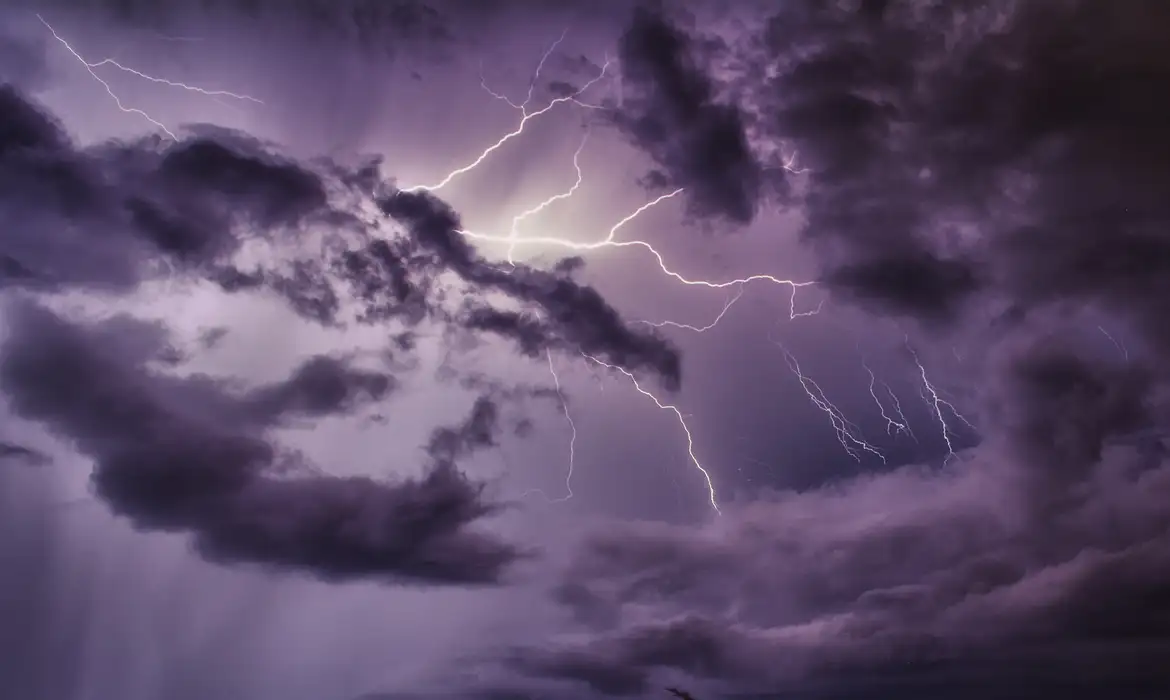 16.06.2026 - Raio, tempestade. Foto: GB_photo/ Pixabay