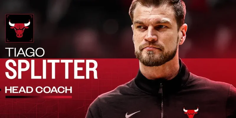 Brasileiro Tiago Splitter - técnico do Chicago Blues