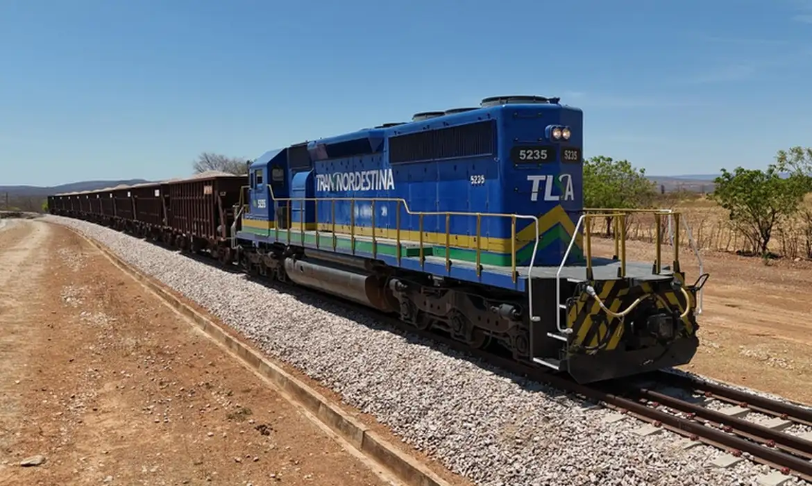 Transnordestina bate recorde de instalação de trilhos e reforça avanço de obra estratégica para o Nordeste