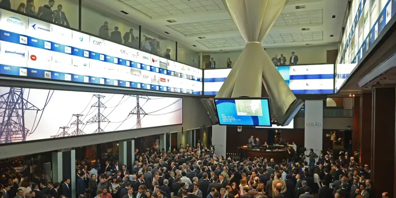 São Paulo - Agência Nacional de Energia Elétrica (Aneel) realiza leilão para a construção, operação e manutenção de 4.919 Km de linhas de transmissão, na Bolsa de Valores B3 (Rovena Rosa/Agência Brasil)