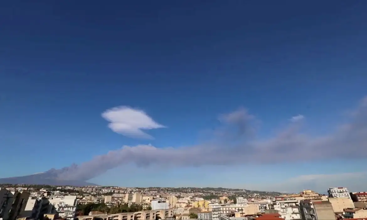 Italy's Mount Etna spews the ash and smoke in Sicily, Italy December 24, 2018. in this still image from a video obtained by Reuters TV on December 24, 2018.  REUTERS TV  ATTENTION EDITORS - THIS IMAGE WAS PROVIDED BY A THIRD PARTY.   NO RESALES.
