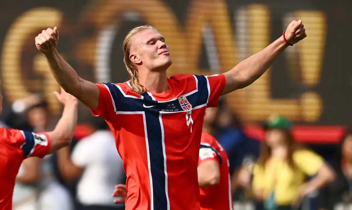 Soccer Football - FIFA World Cup 2026 - Round of 16 - Brazil v Norway - New York New Jersey Stadium, East Rutherford, New Jersey, U.S. - July 5, 2026
Norway's Erling Haaland celebrates scoring their second goal REUTERS/Dylan Martinez