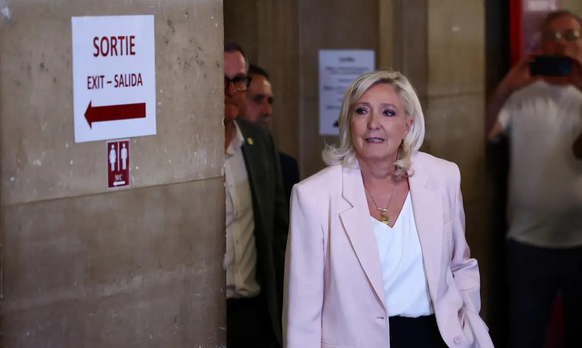 Marine Le Pen em tribunal de Paris
  7 de julho de 2026   REUTERS/Sarah Meyssonnier