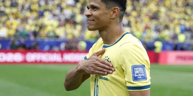 Jogador Douglas Santos, da seleção brasileira de futebol. Foto: Rafael Ribeiro/CBF