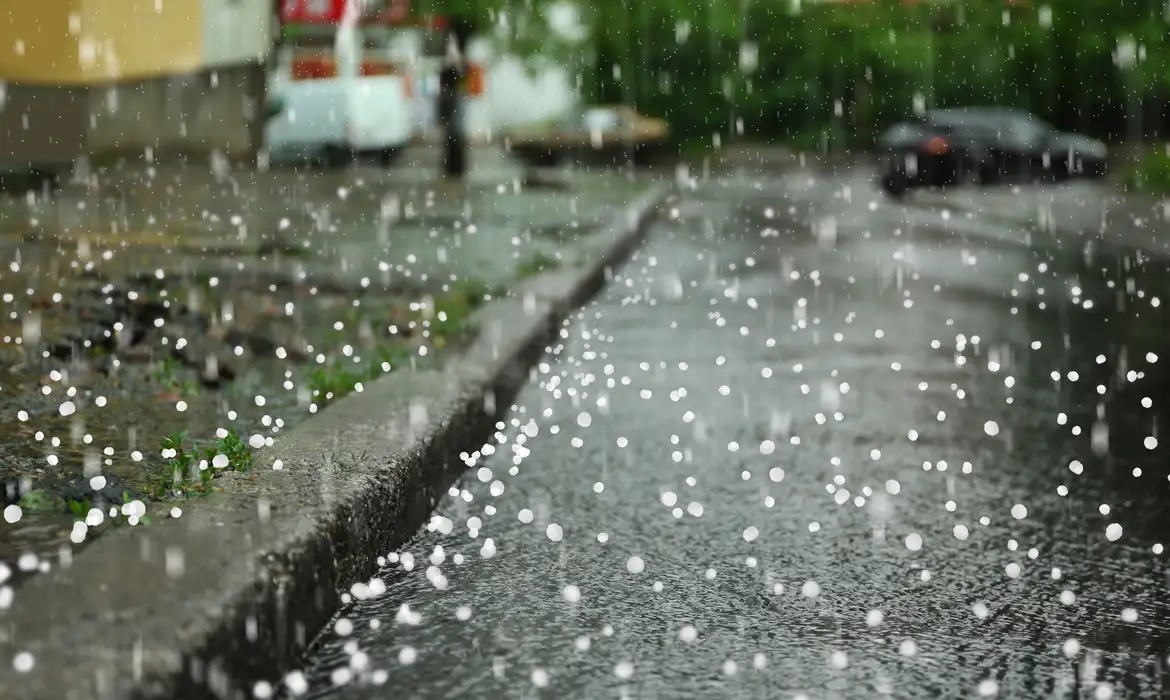 Tempestade de Granizo. Foto: New Africa/ Adobe Stock
