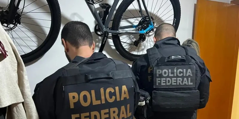 Macaé/RJ - 17/07/2025 -A Polícia Federal deflagrou a Operação Fraus com o objetivo de desarticular uma organização criminosa atuante há mais de 10 anos, especializada em cometer fraudes contra o INSS. Foto: PF/RJ