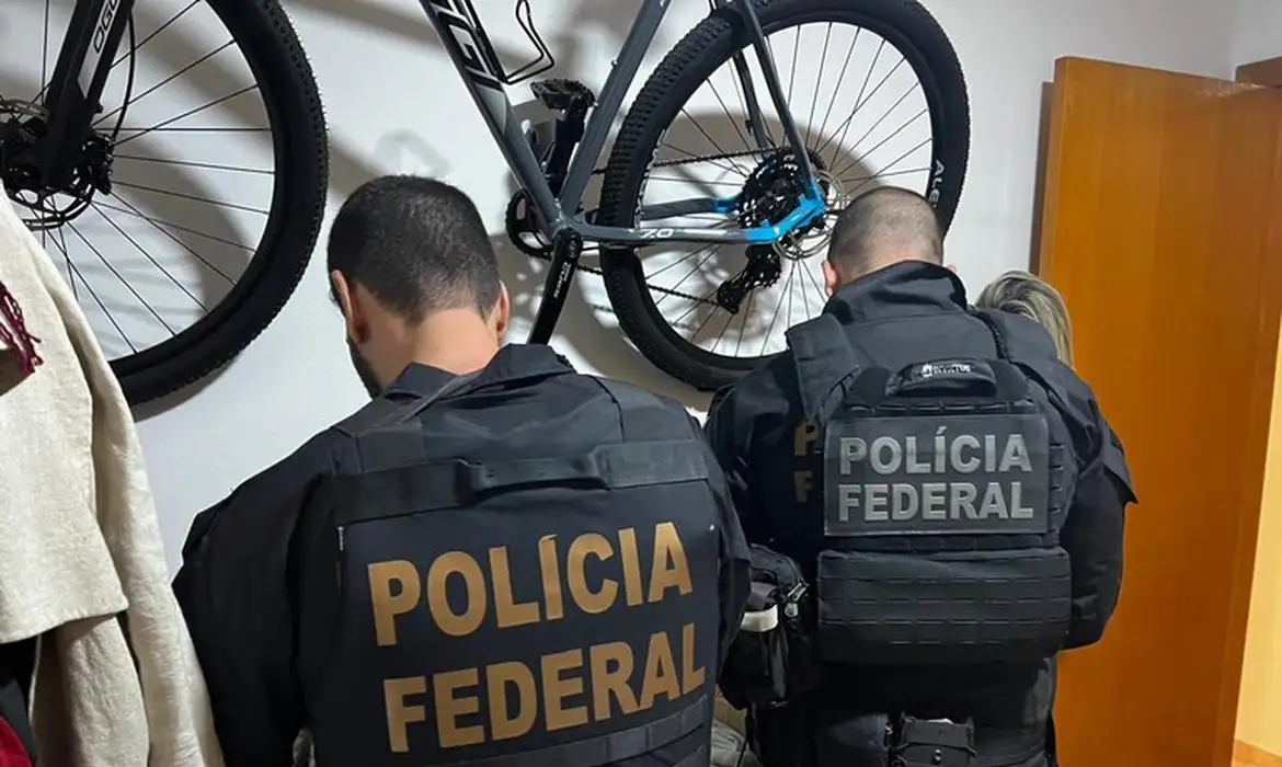 Macaé/RJ - 17/07/2025 -A Polícia Federal deflagrou a Operação Fraus com o objetivo de desarticular uma organização criminosa atuante há mais de 10 anos, especializada em cometer fraudes contra o INSS. Foto: PF/RJ