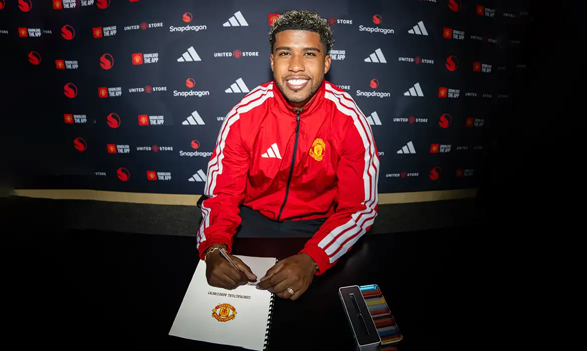 Jogador Andrey Santos, contratado pelo time de futebol Manchester United. Foto: Manchester United/X