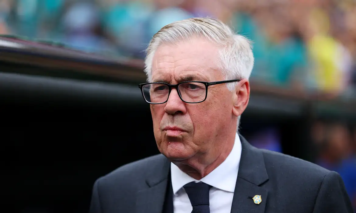 Técnico da seleção brasileira, Carlo Ancelotti, antes da partida entre Brasil e Noruega pela Copa do Mundo de 2026
5 de julho de 2026 REUTERS/Mike Segar