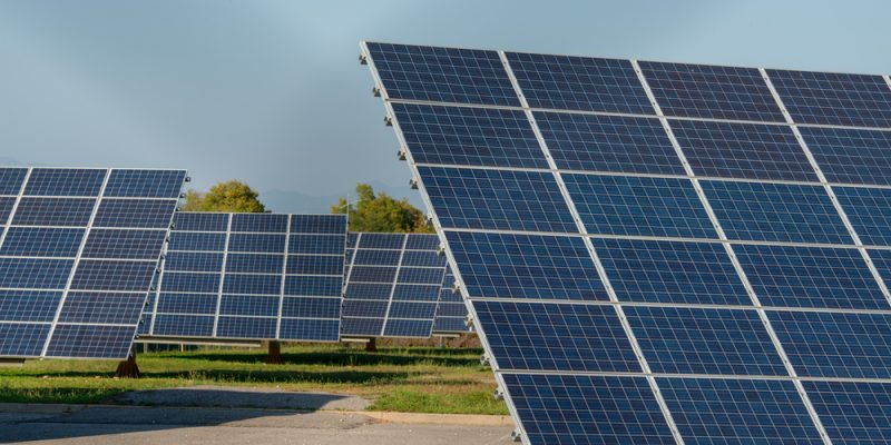 imagem de paineis fotovoltaicos para energia solar