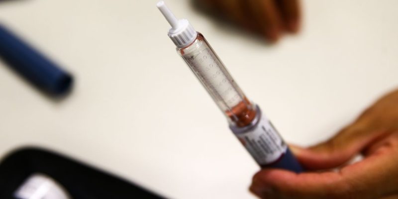 Canetas para aplicação de insulina,exame da curva glicêmica