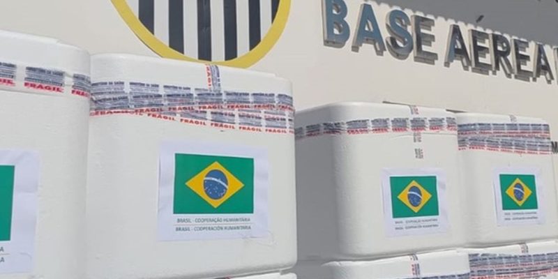 Brasil envia 4,5 toneladas de vacinas para apoio humanitário à Venezuela
A nova remessa inclui imunizantes BCG, tríplice viral e pentavalente. Ao todo, são mais de 690 mil doses doadas