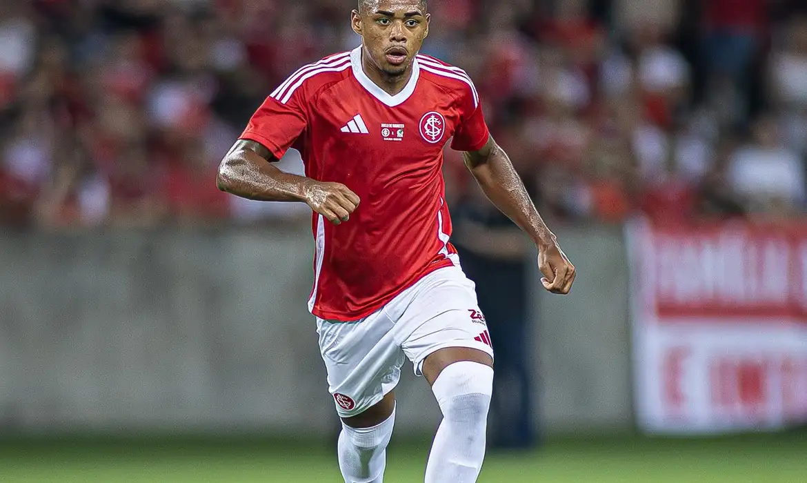 Victor Gabriel, zagueiro, Internacional