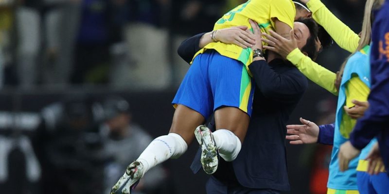 20/08/2026 - Arthur Elias aprova logística em caminho do Brasil na Copa Feminina
Técnico destaca estreia no Maracanã e histórico positivo em São Paulo. Foto: Lívia Villas Boas/Staff Images/CBF
