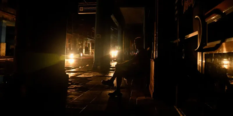 Havana- Cuba- 04/12/2024 Rede elétrica de Cuba entra em colapso após falha em usina e milhões de pessoas ficam sem luz. REUTERS/Norlys Perez/Arquivo/ Proíbido reprodução