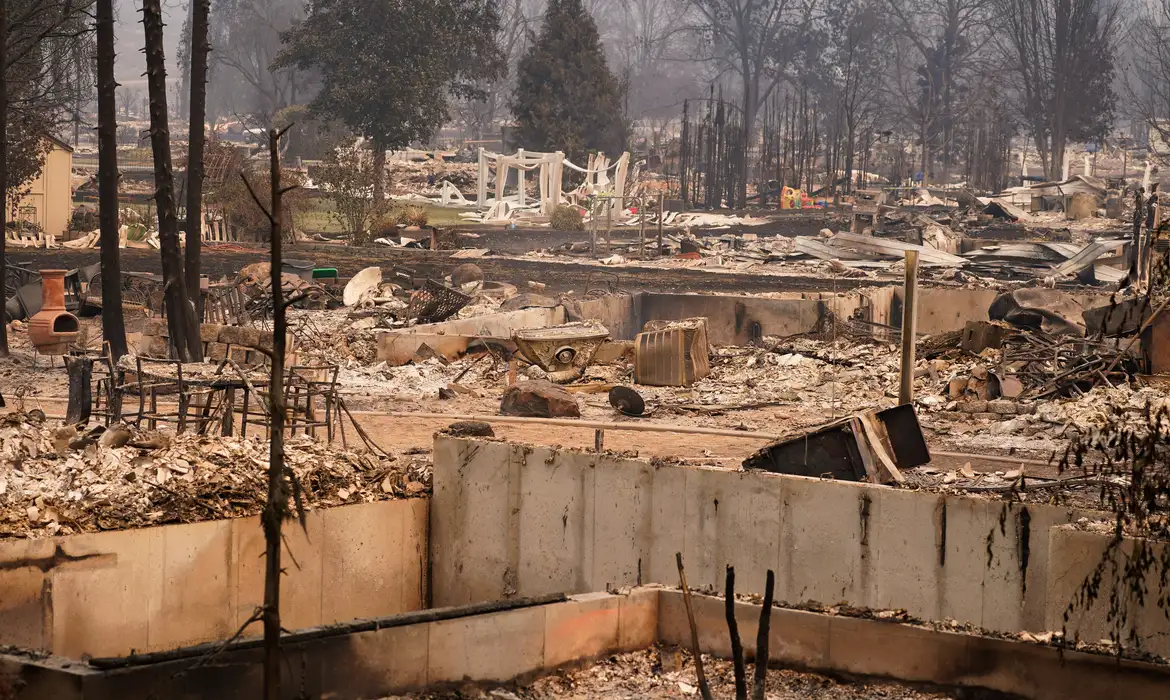 Imagem de um bairro devastado por incêndio em Spokane, Estado de Washington
3 de agosto de 2026
REUTERS/David Ryder