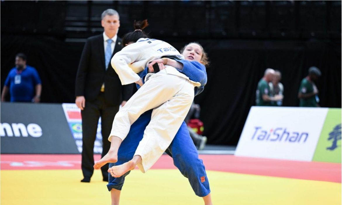 Clarice Ribeiro fatura bronze no Gran Slam de Lausanne na categoria até 48 kg - em 28/08/2026