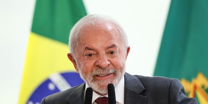 Brasília (DF), 23/12/2025 - O presidente Luiz Inácio Lula da Silva durante cerimônia de assinatura do decreto que dispõe sobre o reconhecimento, a valorização e a promoção da cultura gospel como manifestação cultural nacional. Foto: Marcelo Camargo/Agência Brasil