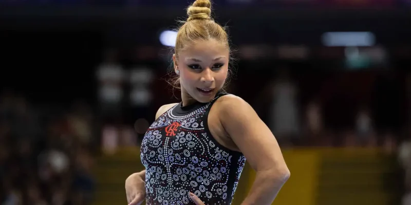 Flávia Saraiva fatura dois ouros - trave e solo - no Campeonato Brasileiro de Ginástica Artística, em 09/09/2026