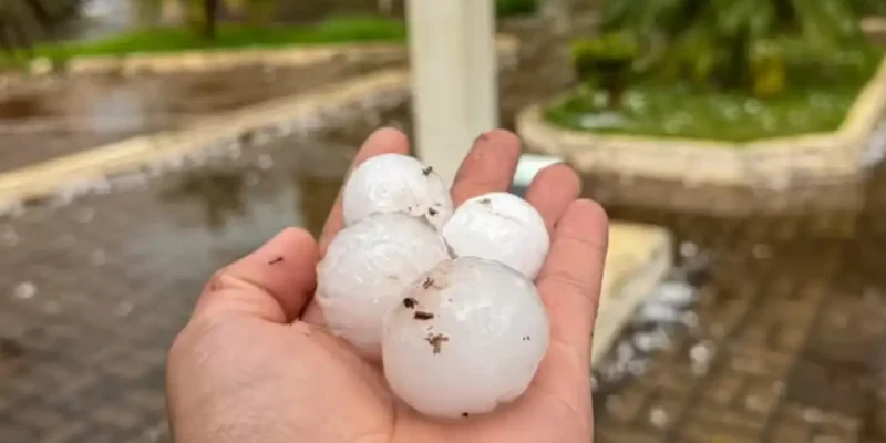 Pedras de granizo danificaram 500 casas em 5 minutos, durante chuvas no Rio Grande do Sul. Foto: Divulgação/ Fabrício Cabral/ Prefeitura de Santo Antônio das Missões