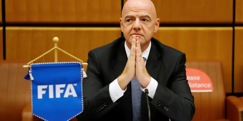 .Gianni Infantino, presidente da Fifa, testa  positivo para covid-19