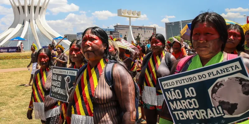 Brasília (DF), 20/09/2023, Lideranças indígenas fazem passeata contra marco temporal na Esplanada dos Ministérios. Foto: Antônio Cruz/Agência Brasil