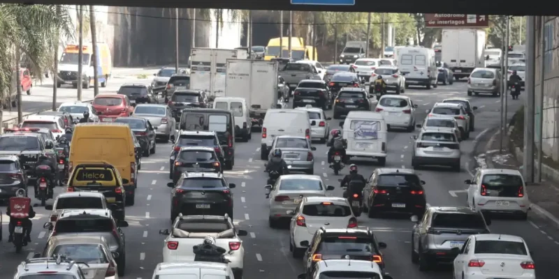 São Paulo (SP)-04/08/2026 . Congestionamento em São Paulo,sentido bairro-centro ( zona leste/centro), devido a greve de trens .
Foto: Paulo Pinto/Agencia Brasil