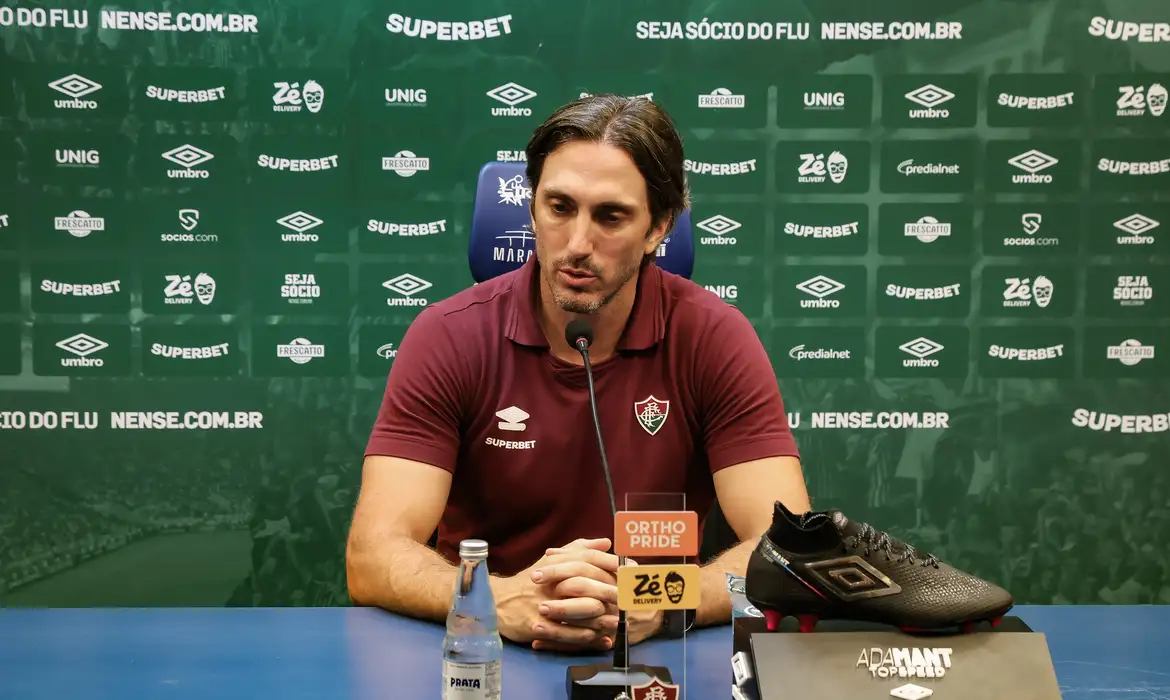Luis Zubeldía, técnico, argentino, Fluminense - set de 2025 a 13/08/2026